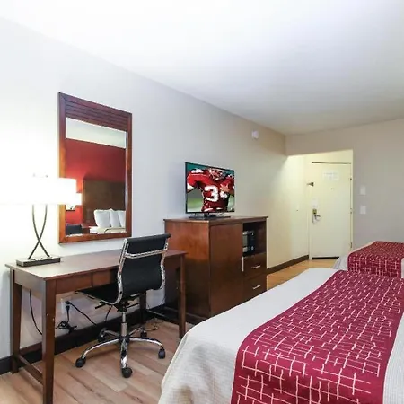 Evergreen Inn & Suites Portland Airport - Adults Only